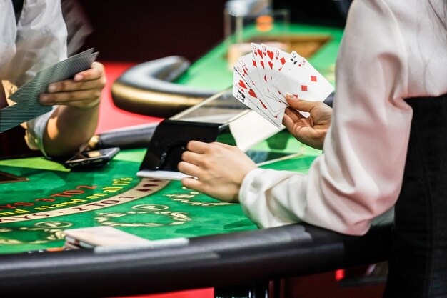 omtogel apk mobile app showing sports betting interface with Liga 1 matches